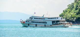 เรือเฟอร์รี่จากภูเก็ตไปเกาะยาวใหญ่